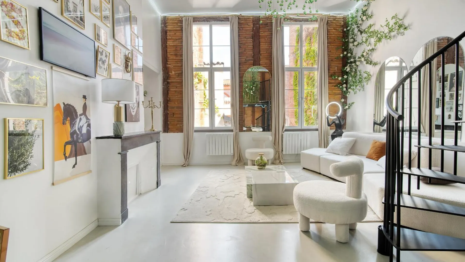 Appartement Luxueux Et Fleuri A Toulouse, Capitole France